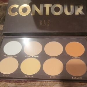 Contour Palette - Nude, Banana, Caramel Shades Blending Blush Sending Sponges